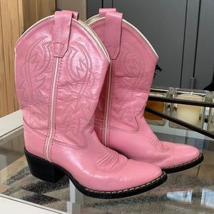 Pink boots girls